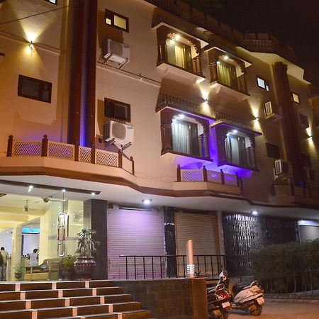 Amanda Crown Jaipur Hotel Kukas Exterior photo