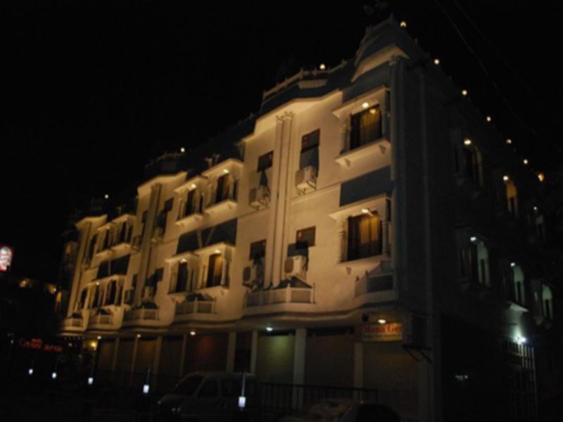 Amanda Crown Jaipur Hotel Kukas Exterior photo