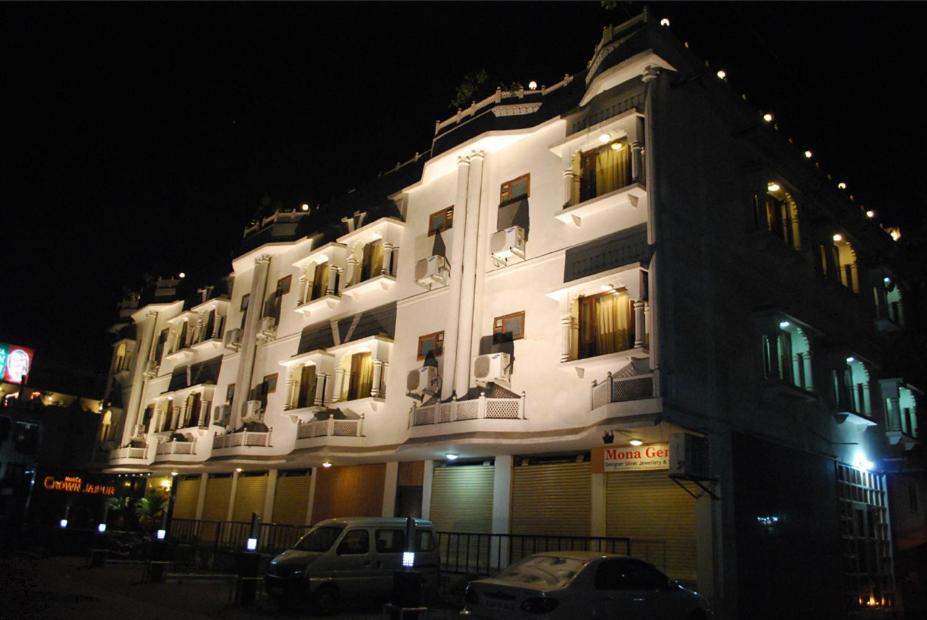Amanda Crown Jaipur Hotel Kukas Exterior photo