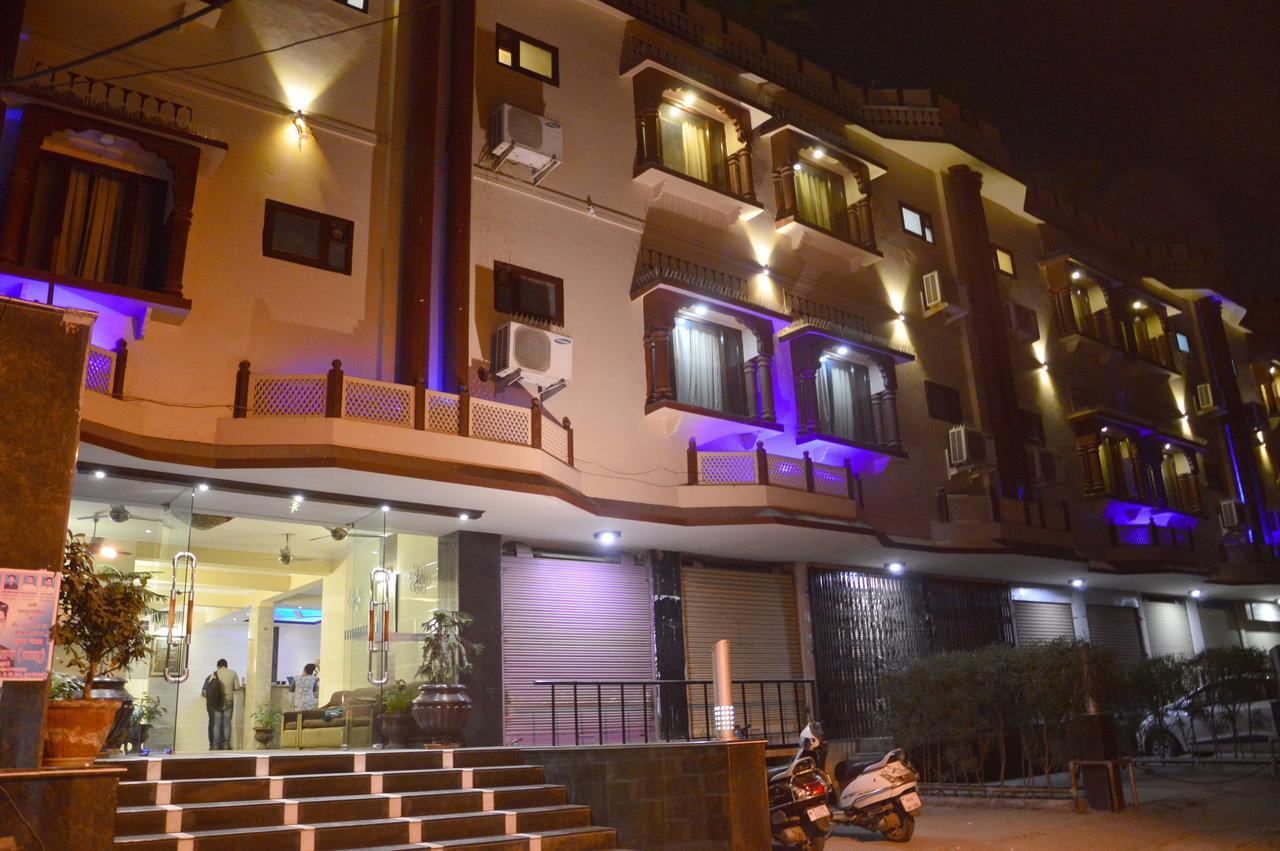 Amanda Crown Jaipur Hotel Kukas Exterior photo